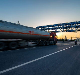 Rodovia construída pela indústria de implementos rodoviários